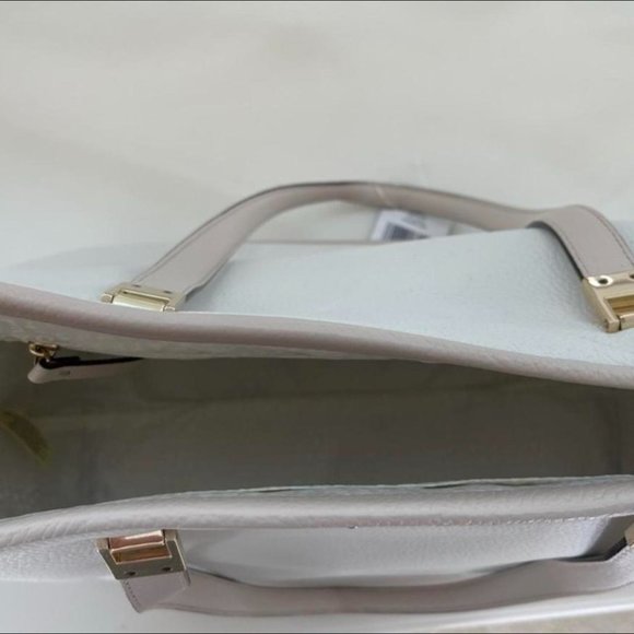 Kate Spade Purse - Picture 4 of 15